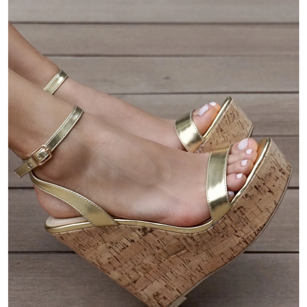 AMORA GOLD WEDGES